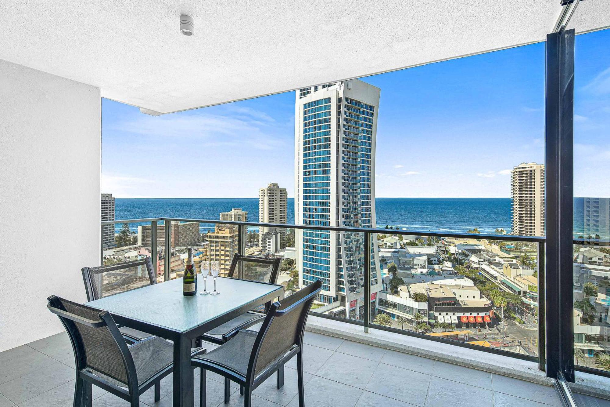Holiday Holiday Circle On Cavill Apartments Gold Coast Habitación foto