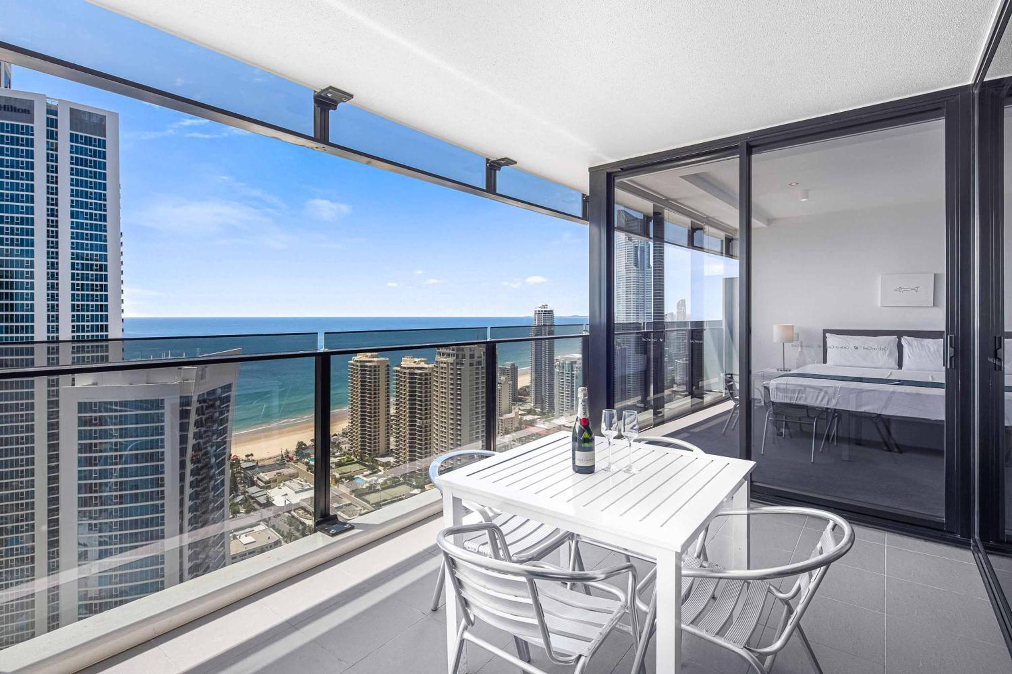 Holiday Holiday Circle On Cavill Apartments Gold Coast Habitación foto